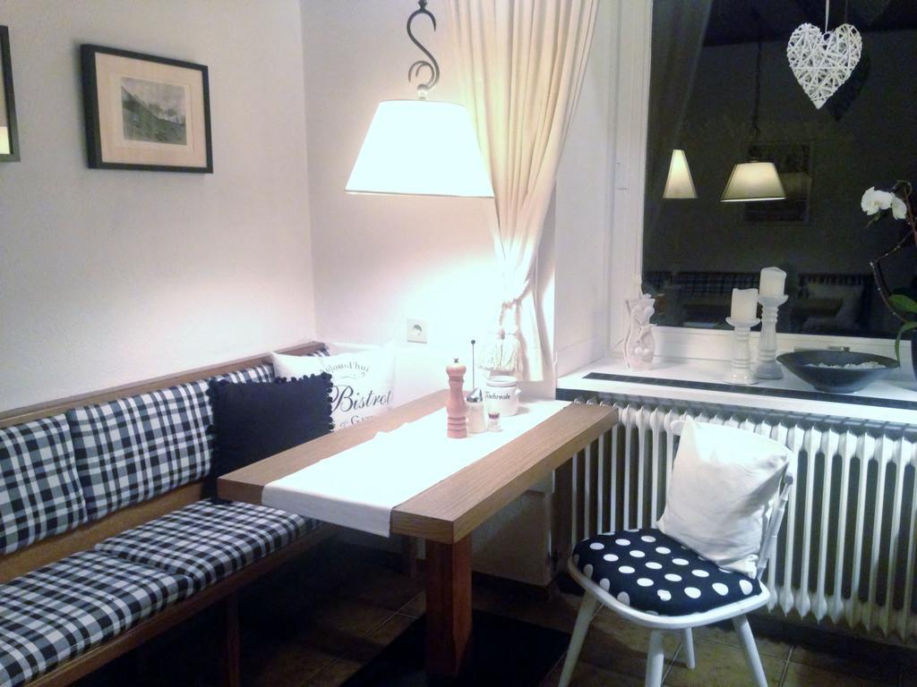 Haus Tirolerland Ξενοδοχείο Oetz Εξωτερικό φωτογραφία