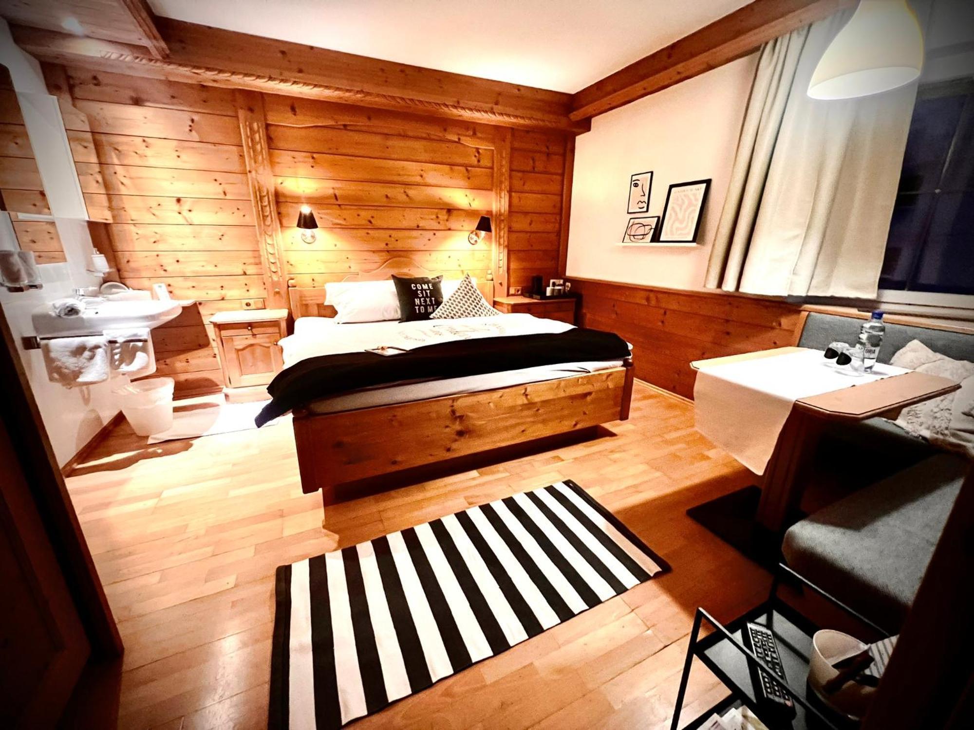 Haus Tirolerland Ξενοδοχείο Oetz Εξωτερικό φωτογραφία