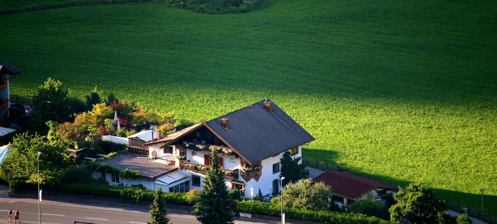 Haus Tirolerland Ξενοδοχείο Oetz Εξωτερικό φωτογραφία